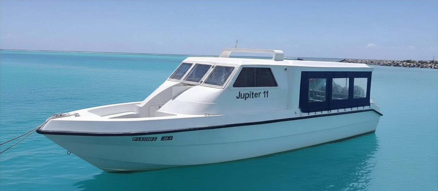 15-seater private charter boat