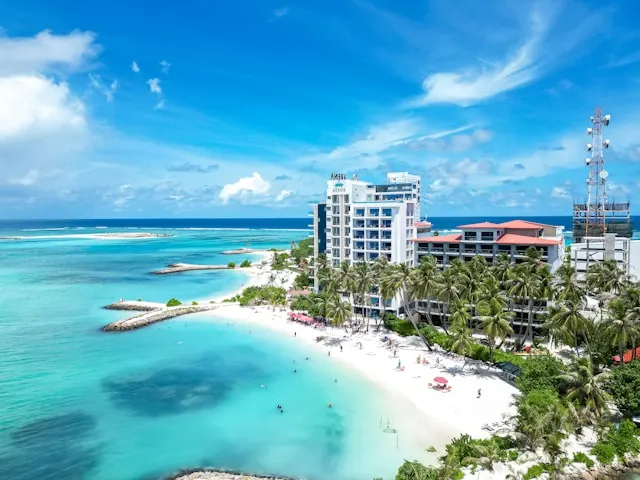 Speedboat transfers to resorts in Malé Atoll